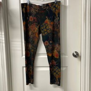 Johnny Was Black Floral Print Leggings